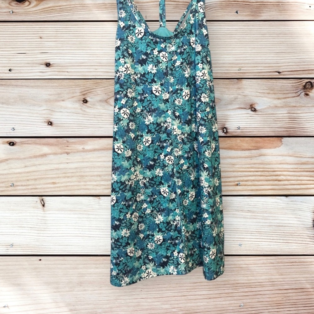 Patagonia athletic shell crossover back tank dress